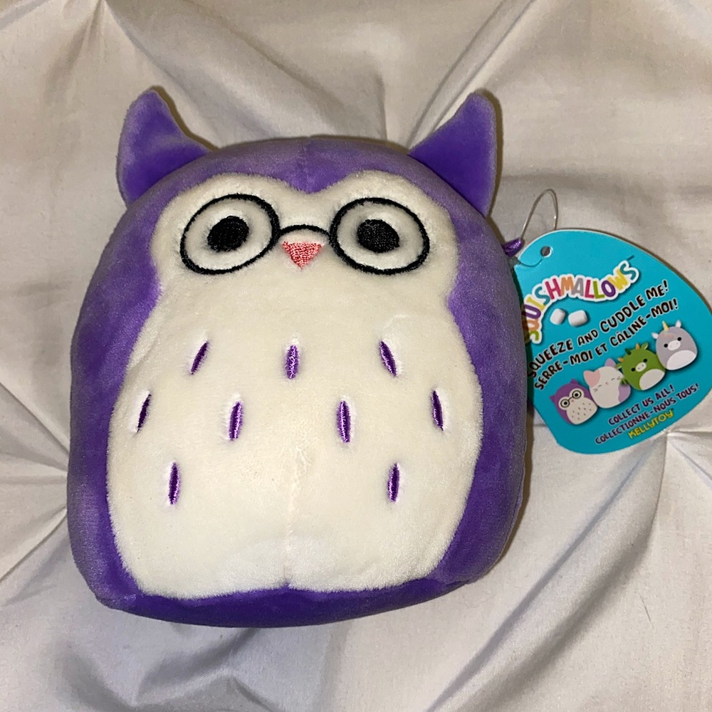 Holly the owl squishmallow